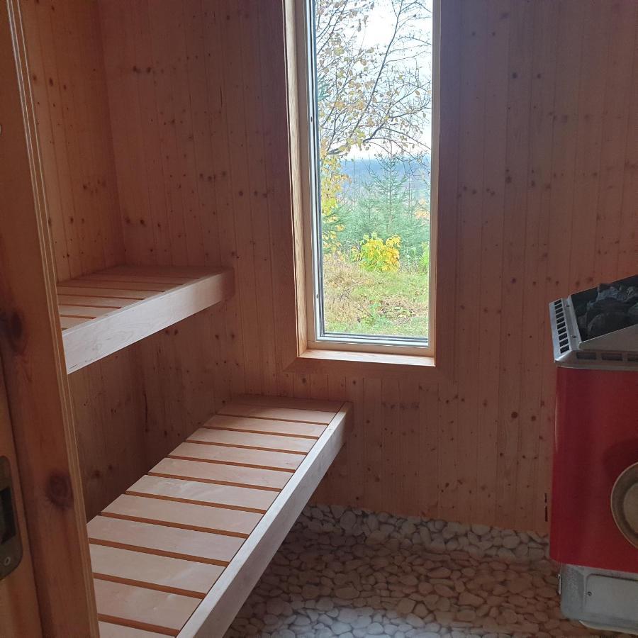Gaeststuga I Vacker Natur, Bastu, Bubbelpool Sommartid Och Gratis Parkering Naera Ulricehamn Och Lassalyckan, Guesthouse With Nice View With Sauna And Free Parking Close To Dalsjoefors And Fishing Borås Buitenkant foto